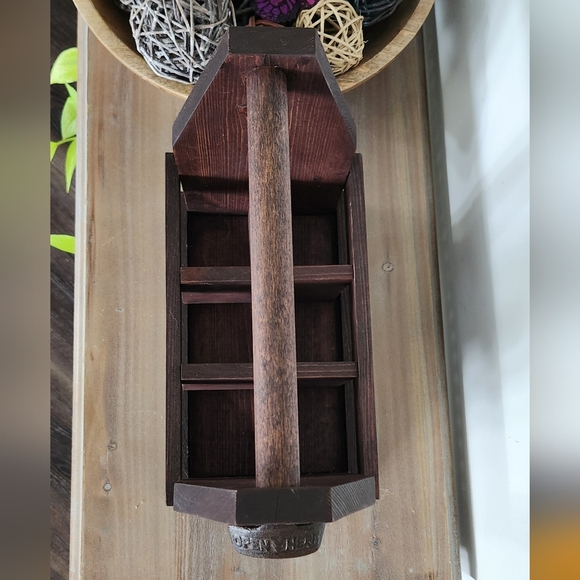 🍻🏡 Rustic Wooden Bottle Caddy – Vintage Farmhouse Beer Crate Built-In Opener - Picture 6 of 15